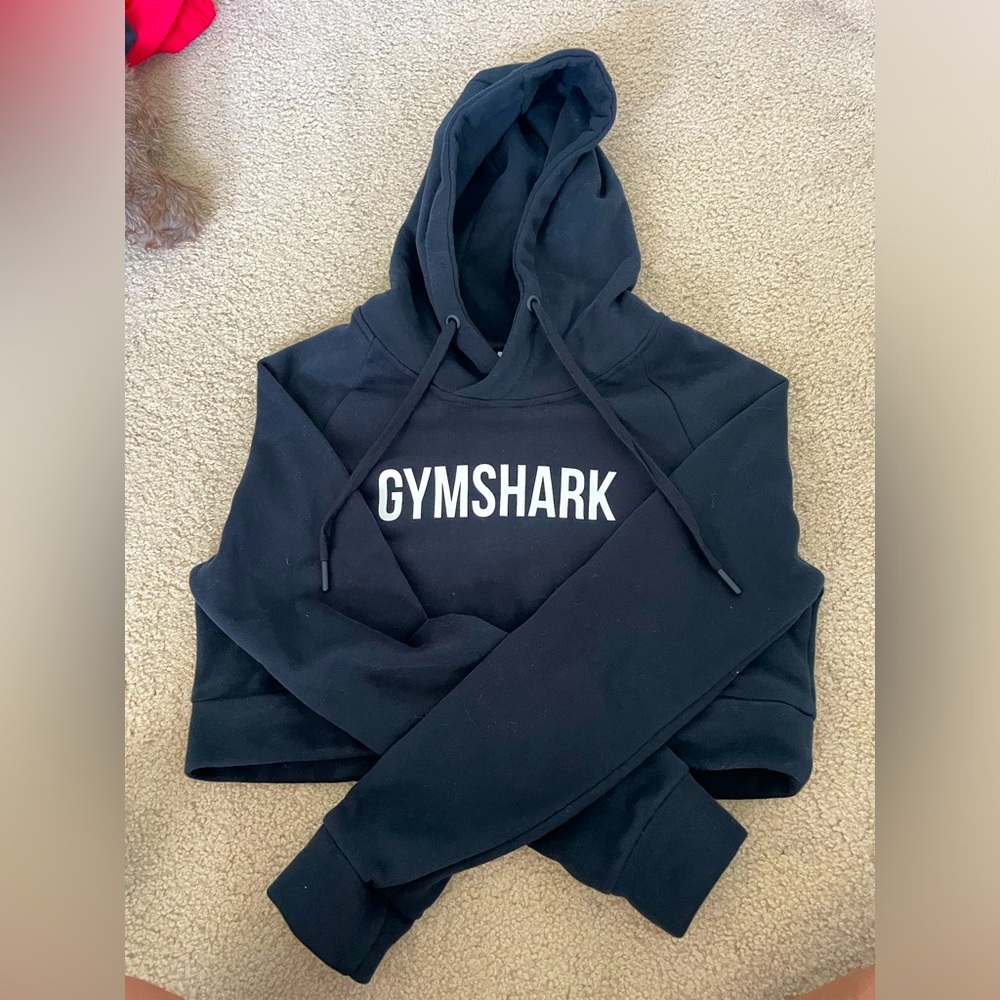 Gymshark women’s black crop hoodie